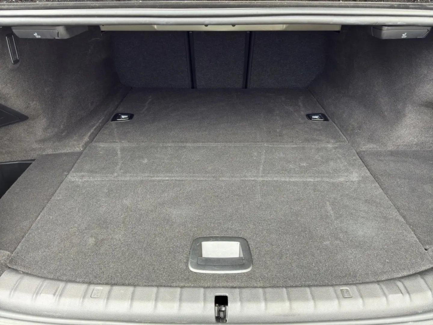 530e Limousine LED+SHZ+LiveCockpit+DrivingAss