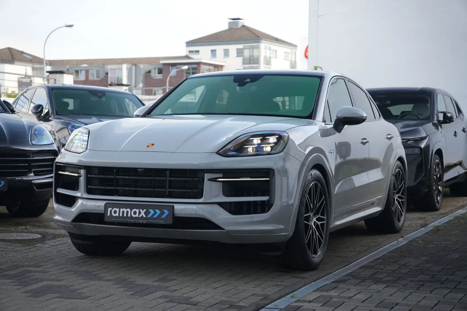 Cayenne E-Hybrid Coupé SPORTDESIGN-PDISPLAY-VOLL