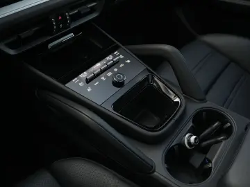 Cayenne E-Hybrid Coupé SPORTDESIGN-PDISPLAY-VOLL