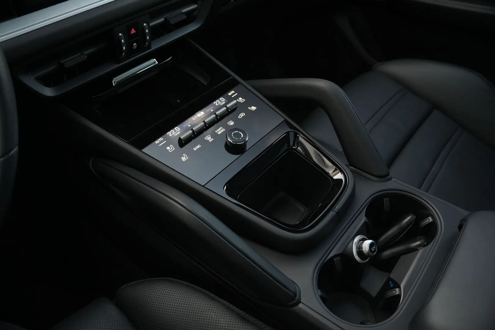Cayenne E-Hybrid Coupé SPORTDESIGN-PDISPLAY-VOLL