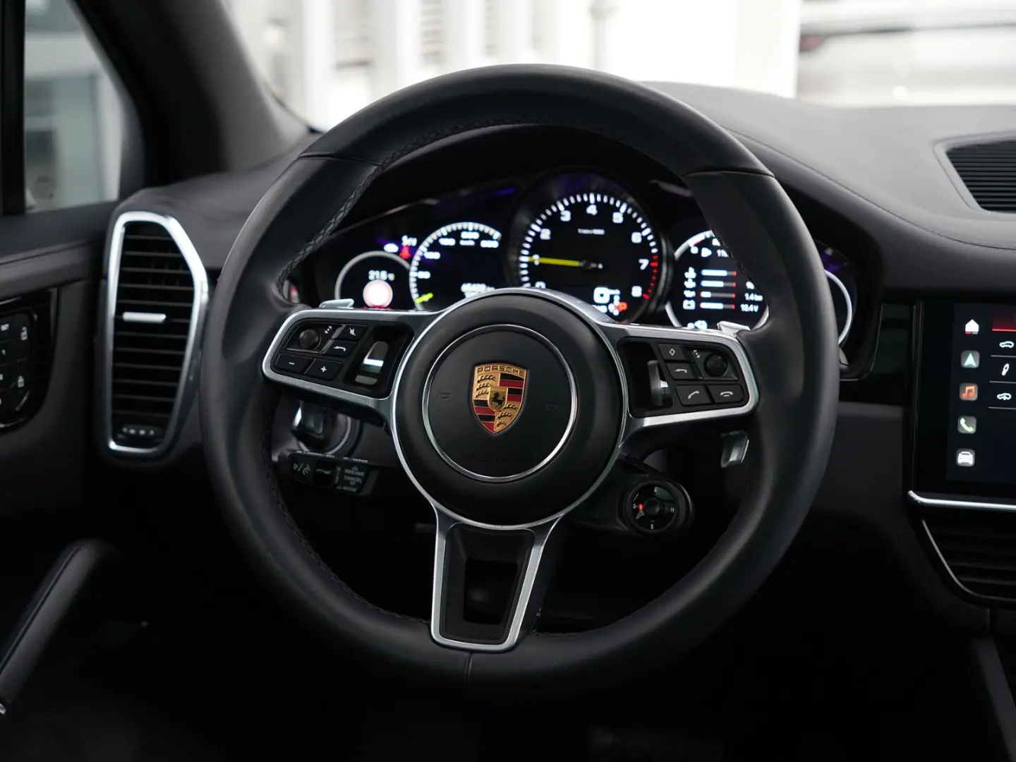 E-Hybrid SPORTDESIGN-HINTERACHSL.-PDCC-HUD-VOLL