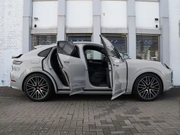 Cayenne S E-Hybrid Coupé SPORTDESIGN-PDCC-VOLL!!