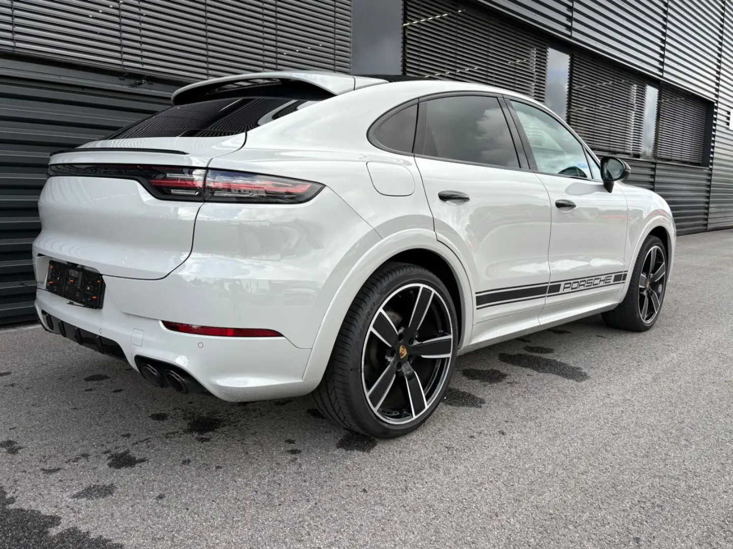 Cayenne Coupe Platinum Edition-Sportdesign-1Hand