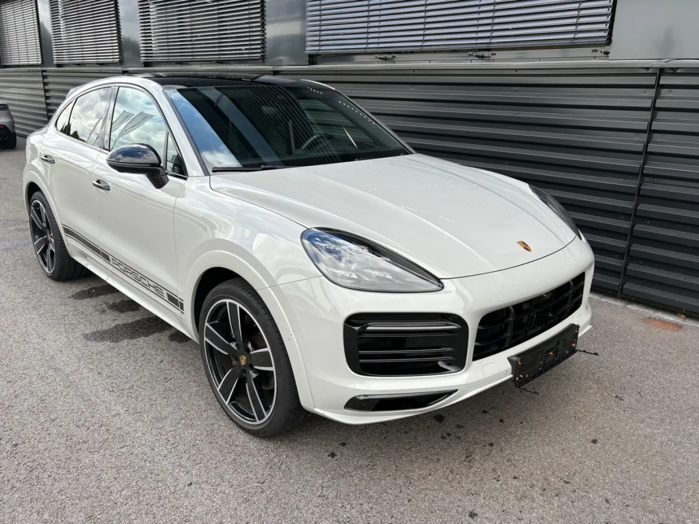 Cayenne Coupe Platinum Edition-Sportdesign-1Hand