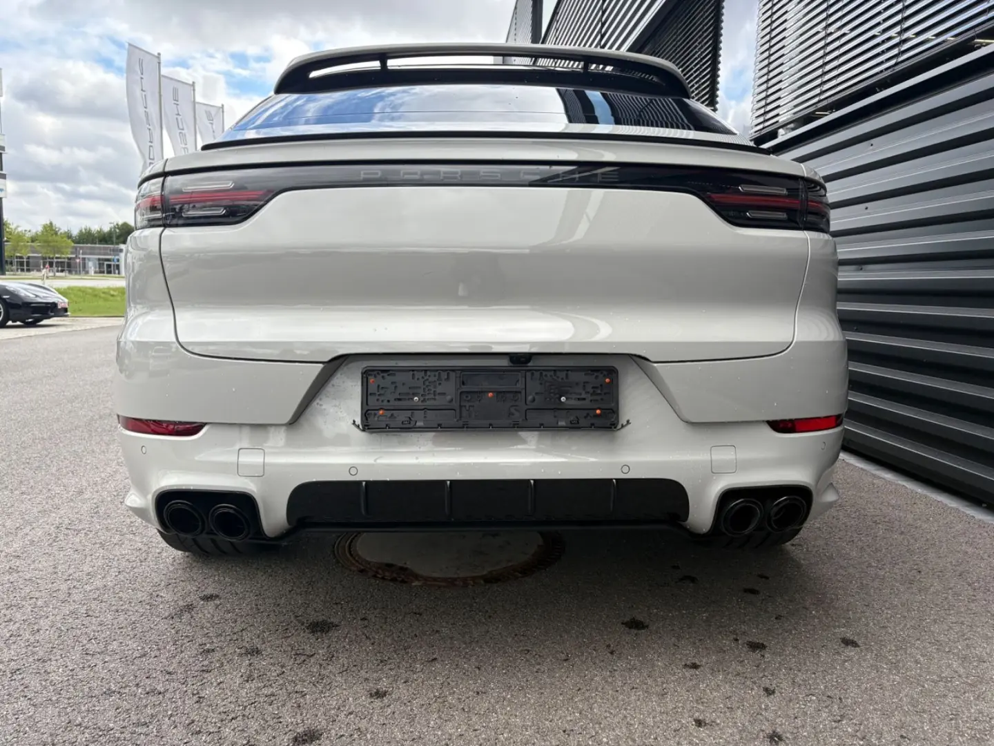 Cayenne Coupe Platinum Edition-Sportdesign-1Hand