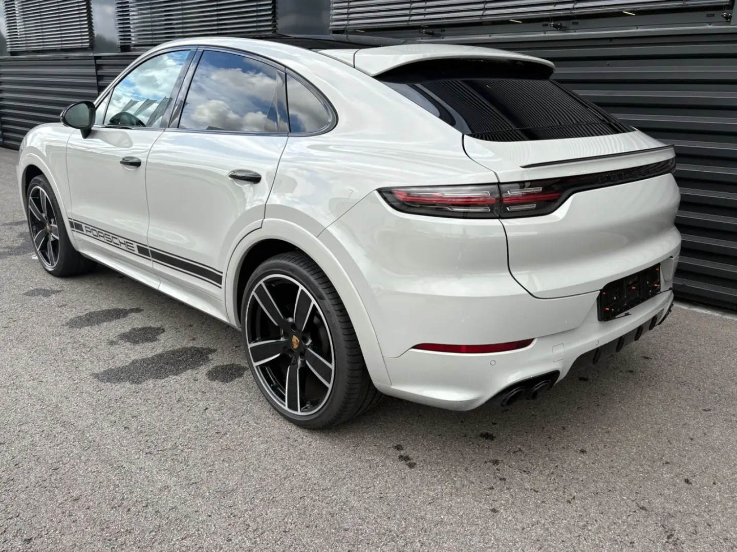 Cayenne Coupe Platinum Edition-Sportdesign-1Hand