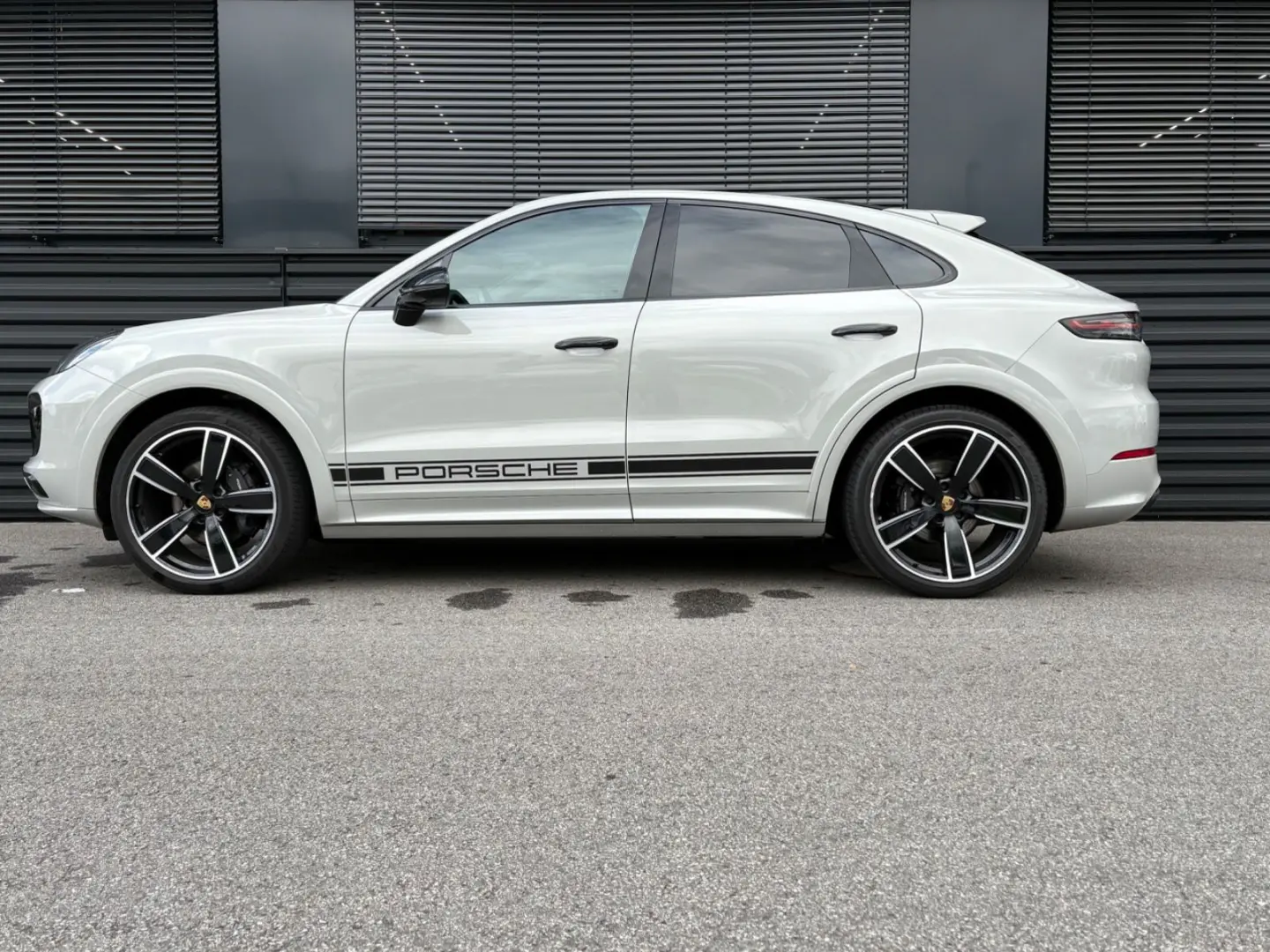 Cayenne Coupe Platinum Edition-Sportdesign-1Hand