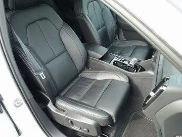 XC40 T5 Recharge Plus Dark/H&K/360°/Memory/BLS