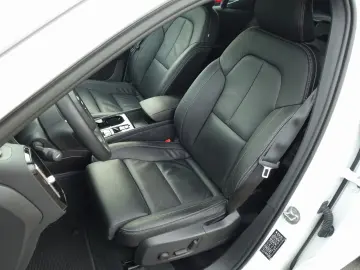 XC40 T5 Recharge Plus Dark/H&K/360°/Memory/BLS