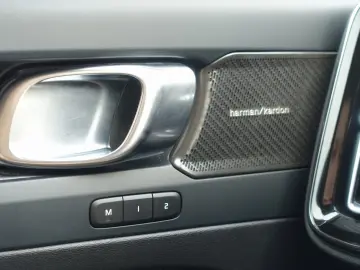 XC40 T5 Recharge Plus Dark/H&K/360°/Memory/BLS