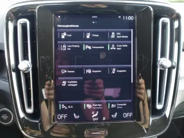 XC40 T5 Recharge Plus Dark/H&K/360°/Memory/BLS