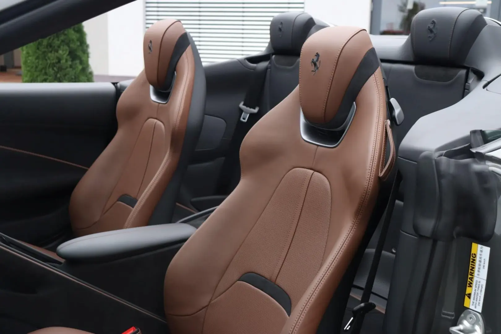 Ferrari Roma Spider +GRIGIO SCURO+JBL
