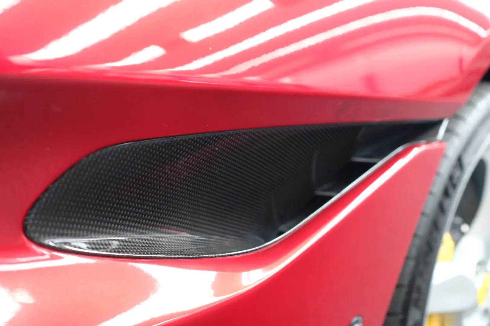 Ferrari Portofino/VIEL CARBON/LIFT/JBL/DAYTONA