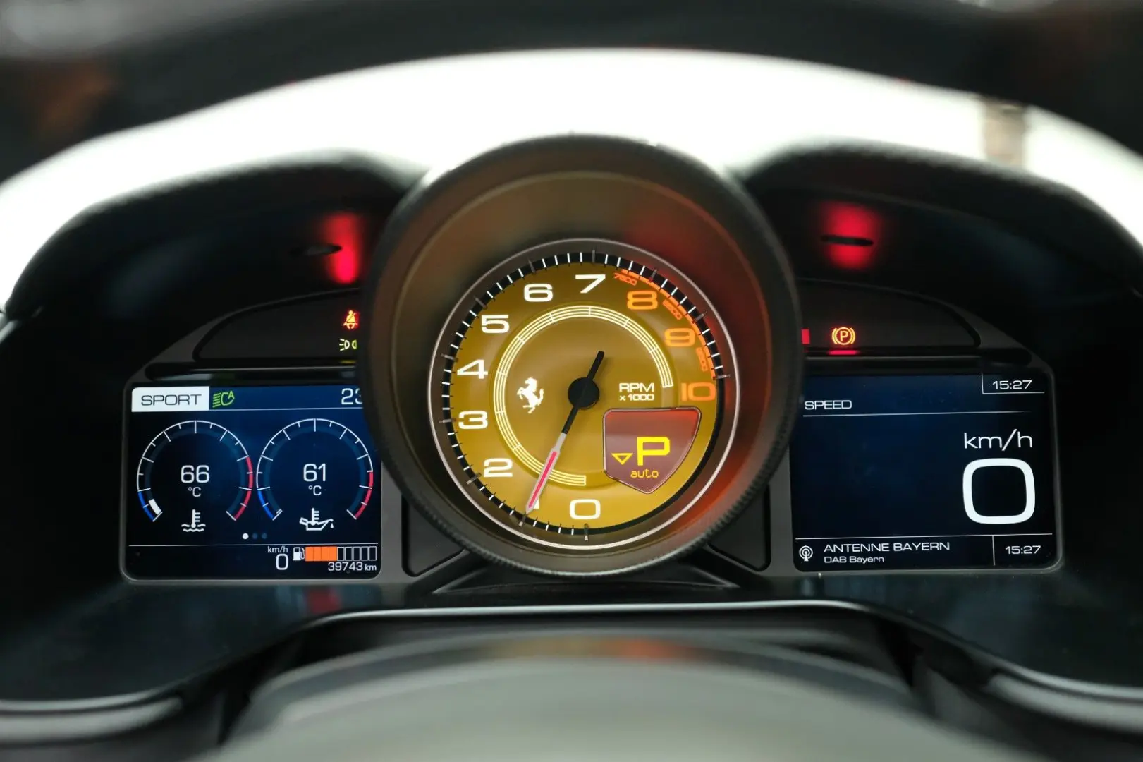 Ferrari Portofino/VIEL CARBON/LIFT/JBL/DAYTONA