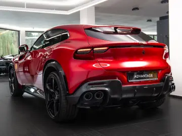 Ferrari Purosangue / Rosso Portofino /