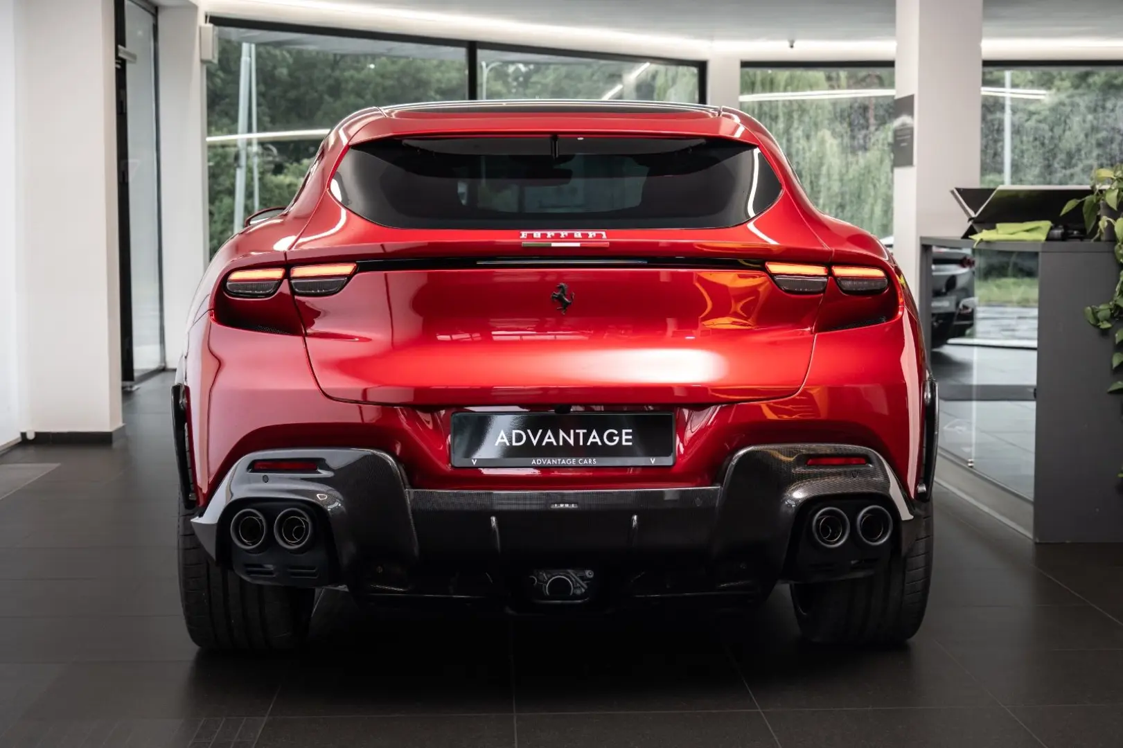 Ferrari Purosangue / Rosso Portofino /
