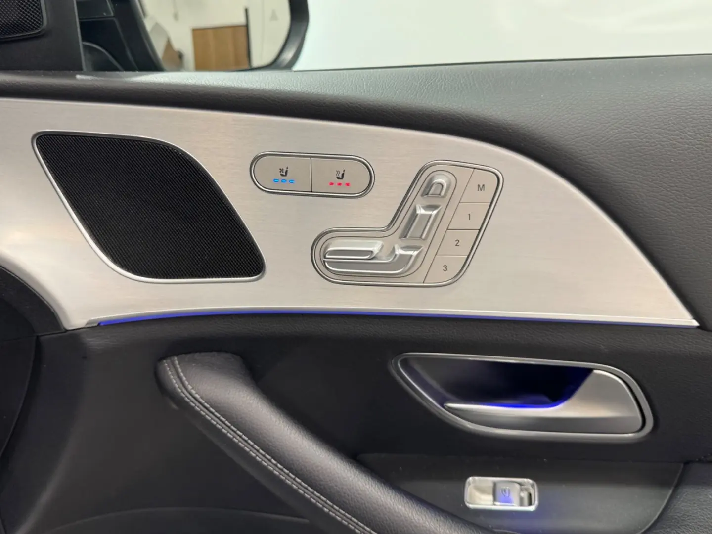 GLS 400 d 4Matic AMG-LINE 7-SITZER PANO+HUD+AHK