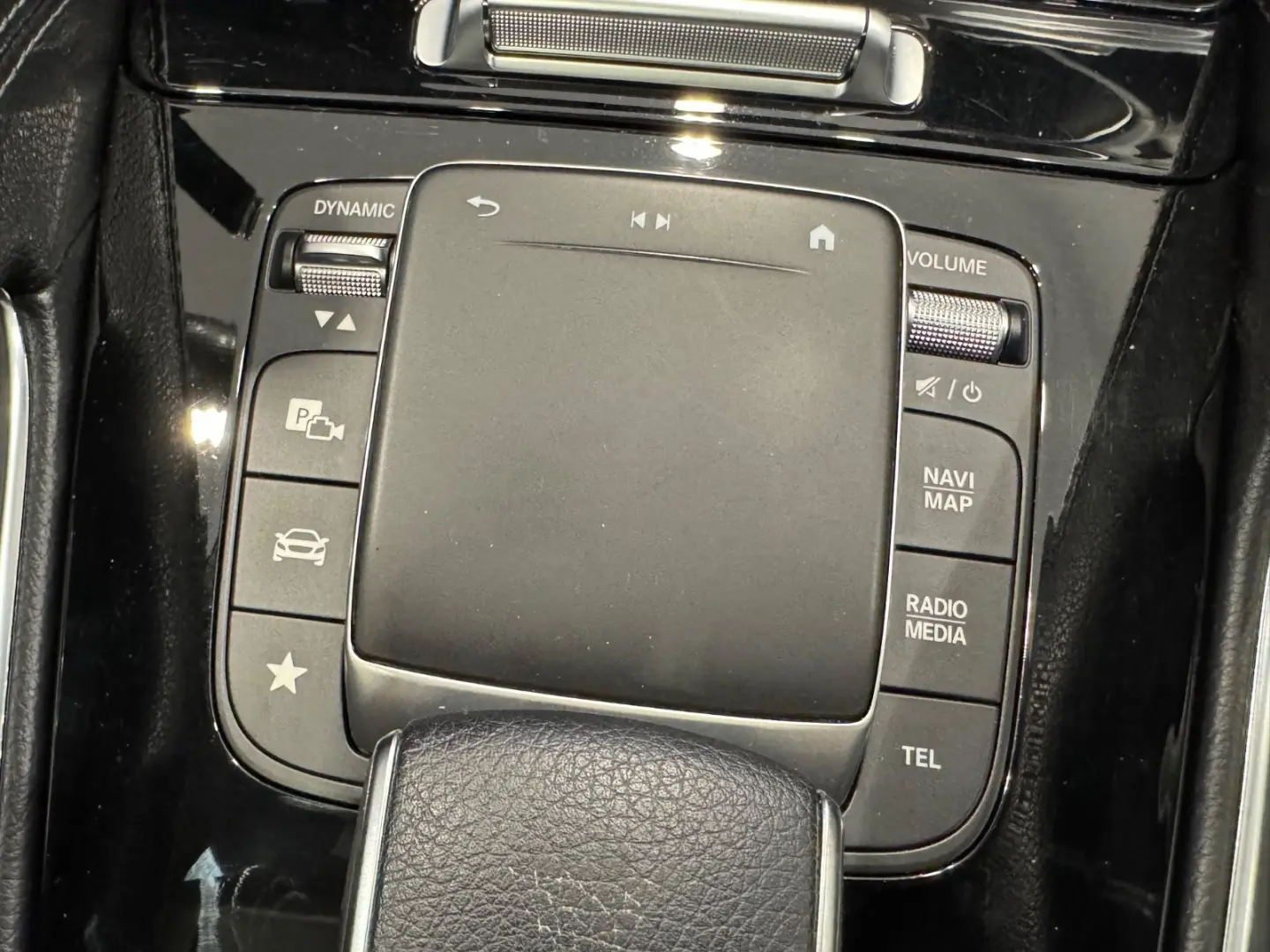 GLS 400 d 4Matic AMG-LINE 7-SITZER PANO+HUD+AHK