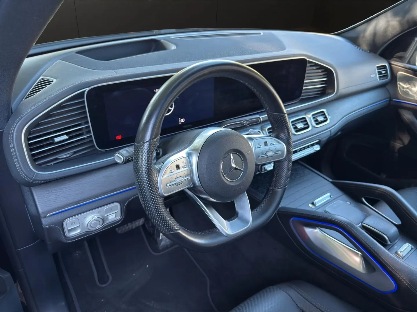 GLE 400 d GLE - 4Matic AMG PANO LEDER AHK STHEIZ