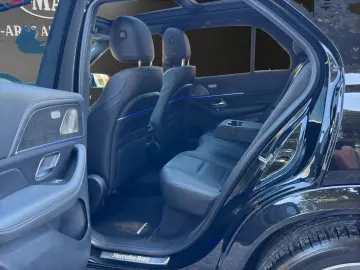 GLE 400 d GLE - 4Matic AMG PANO LEDER AHK STHEIZ