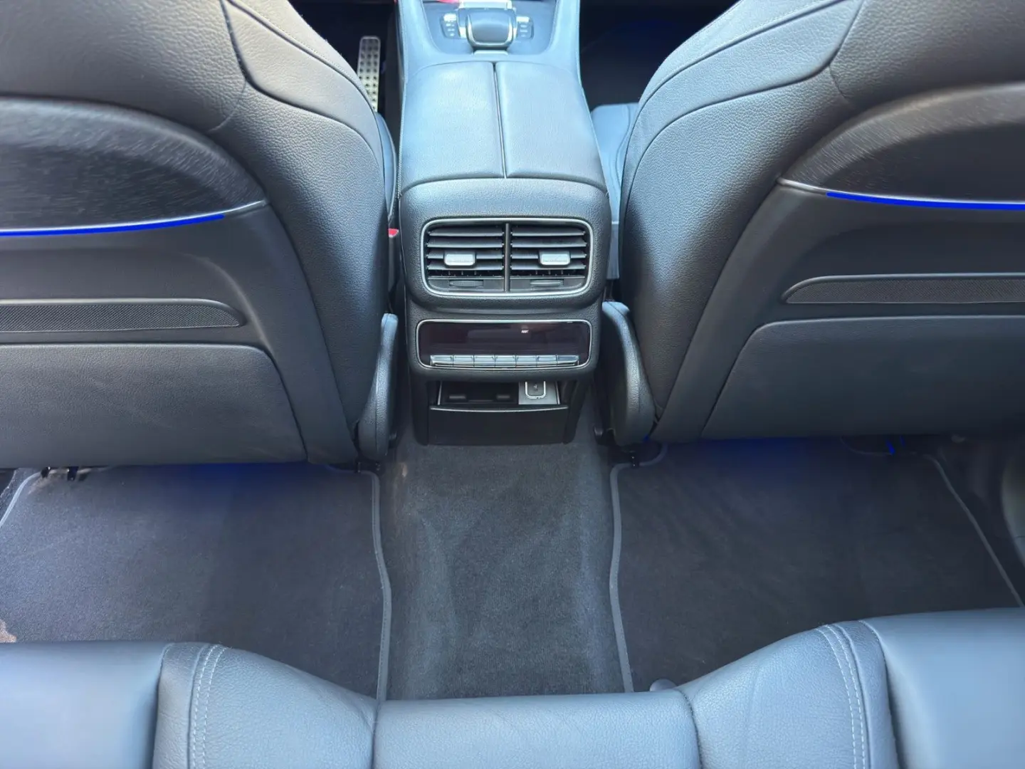 GLE 400 d GLE - 4Matic AMG PANO LEDER AHK STHEIZ