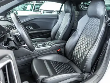 R8 Coupe 5.2FSI RAUTE*B&O*LASER*SUZUKAGRAU*R-Kam