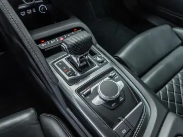 R8 Coupe 5.2FSI RAUTE*B&O*LASER*SUZUKAGRAU*R-Kam