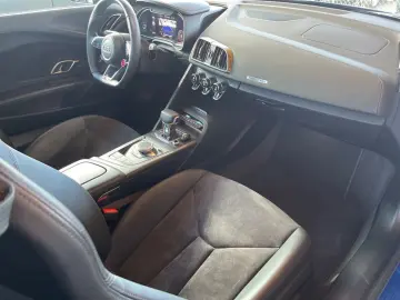 R8 Spyder 5.2 FSI +SportAGA+B&O+Kamera+Alcantara