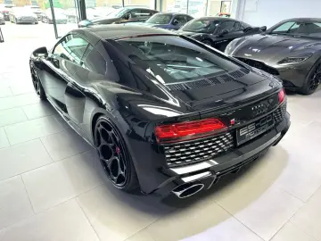 R8 COUPE 5.2 FSI RWD PERFORMANCE SCHALENSITZ 21