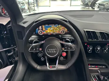 R8 COUPE 5.2 FSI RWD PERFORMANCE SCHALENSITZ 21