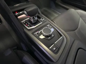 R8 COUPE 5.2 FSI RWD PERFORMANCE SCHALENSITZ 21