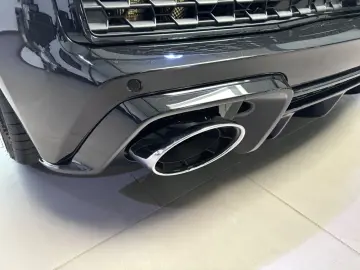 R8 COUPE 5.2 FSI RWD PERFORMANCE SCHALENSITZ 21
