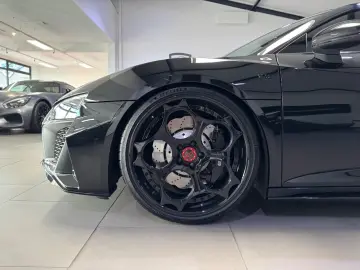 R8 COUPE 5.2 FSI RWD PERFORMANCE SCHALENSITZ 21