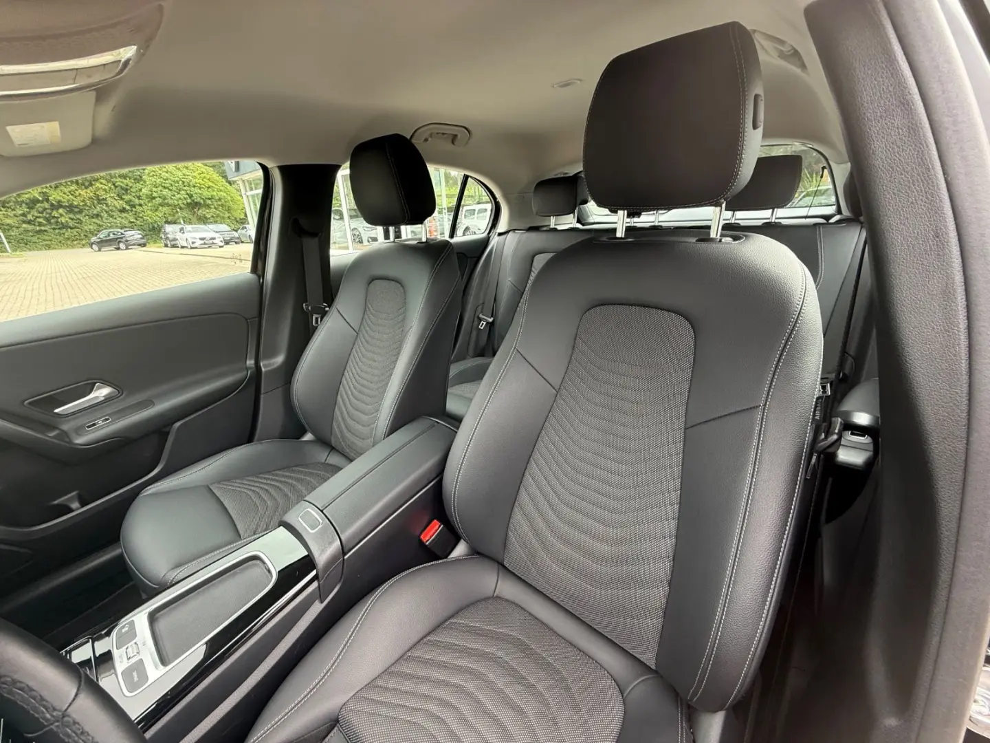 A 200d Entry,Comand,T-Leder,R-Kamera,3,99%