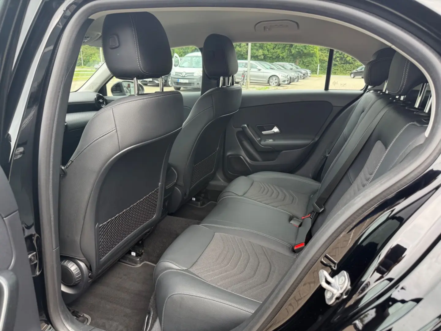 A 200d Entry,Comand,T-Leder,R-Kamera,3,99%