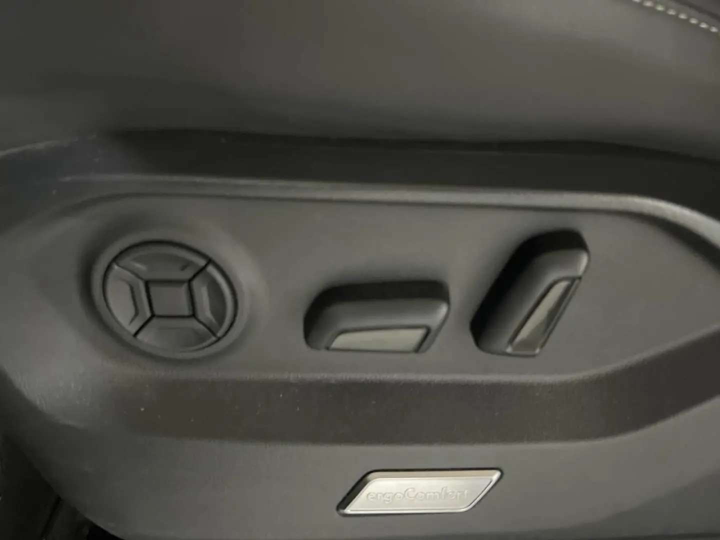 Touareg Elegance 4Motion LED/LUFT/AHK/ACC/LEDER/
