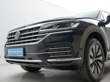 Touareg 3.0 V6 TDI Atmosphere*4M*NAV*PANO*ACC*