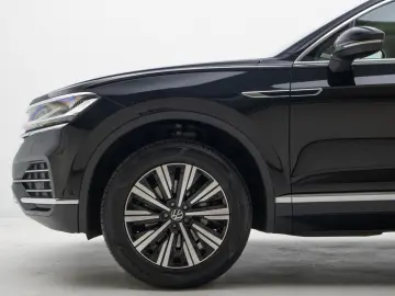 Touareg 3.0 V6 TDI Atmosphere*4M*NAV*PANO*ACC*