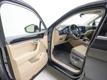 Touareg 3.0 V6 TDI Atmosphere*4M*NAV*PANO*ACC*