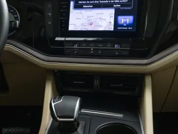 Touareg 3.0 V6 TDI Atmosphere*4M*NAV*PANO*ACC*
