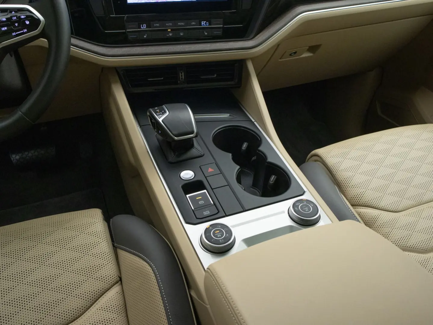 Touareg 3.0 V6 TDI Atmosphere*4M*NAV*PANO*ACC*