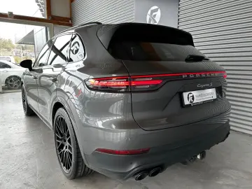 Cayenne S/CHRONO/HUD/APPLE CARPLAY/PDLS+