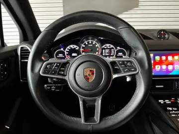Cayenne S/CHRONO/HUD/APPLE CARPLAY/PDLS+