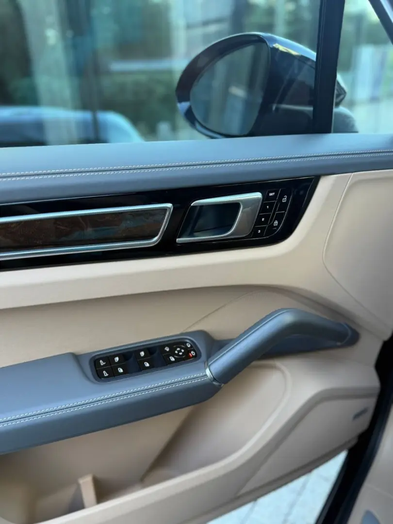 Cayenne V6 3.0L/CARPLAY/HUD/BOSE/ACC/MATRIX-LED