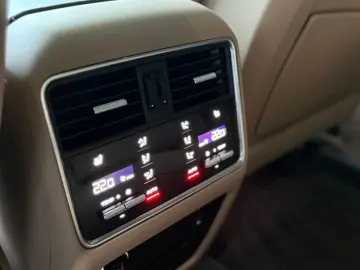 Cayenne V6 3.0L/CARPLAY/HUD/BOSE/ACC/MATRIX-LED