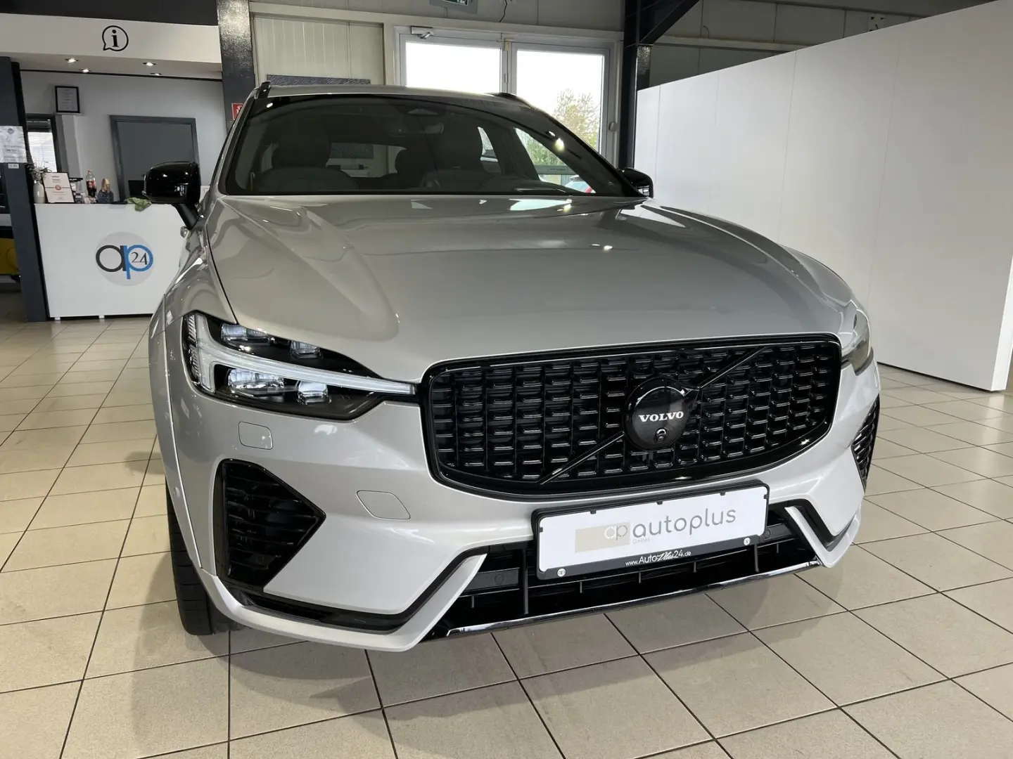 XC60 T8 Polestar Engineered Recharge AWD B&W AHK