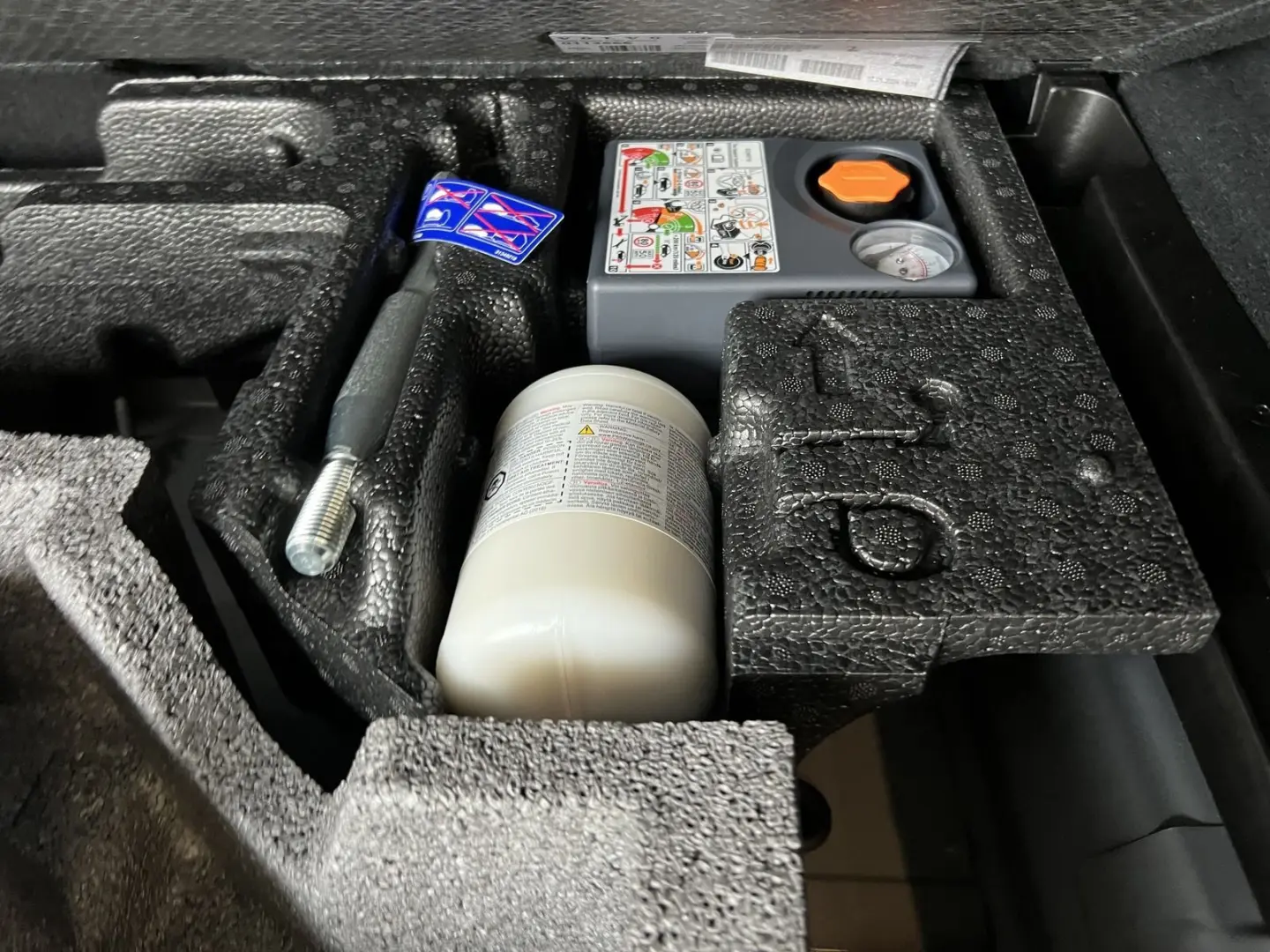 XC60 T8 Polestar Engineered Recharge AWD B&W AHK