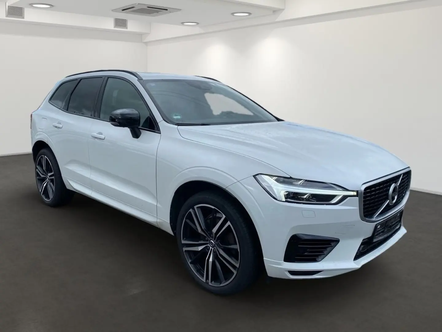 XC60 T8 R Design Plug-In AWD AHK IntelliSafe Pro