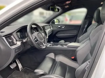 XC60 T8 R Design Plug-In AWD AHK IntelliSafe Pro