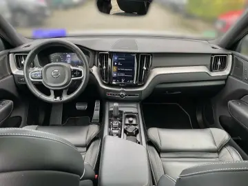 XC60 T8 R Design Plug-In AWD AHK IntelliSafe Pro